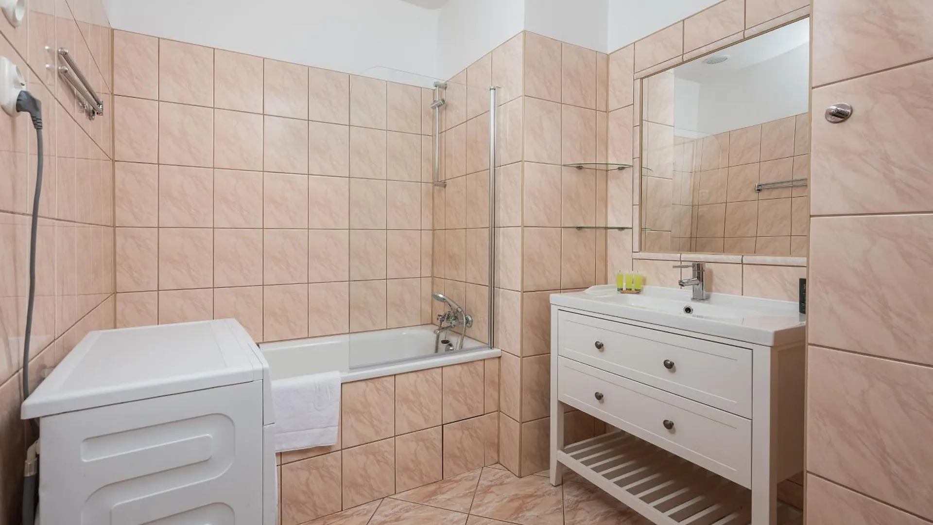 Wola Ratusz Comfort Apartment Warsaw