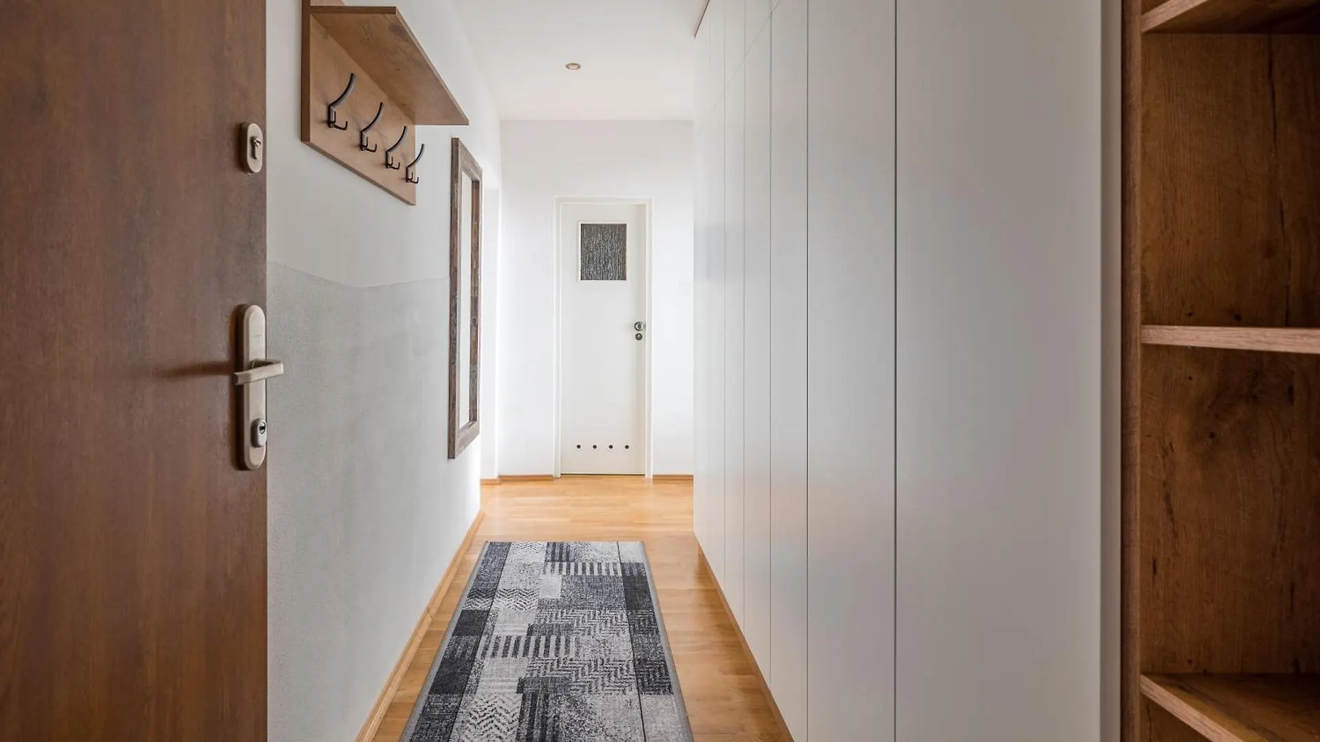 Wola Ratusz Comfort Apartment Warsaw 0*,  Poland